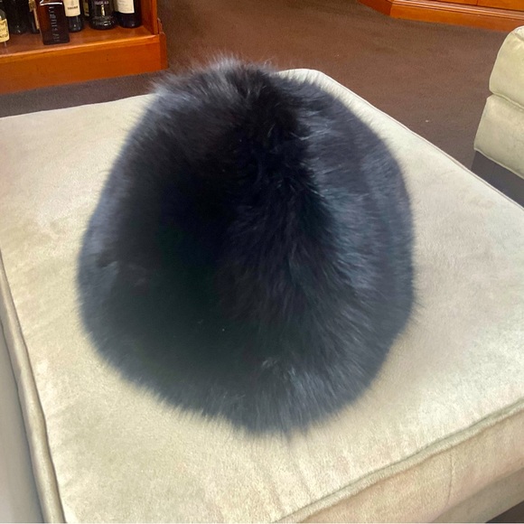 BLACK MINK CAP - Picture 5 of 6